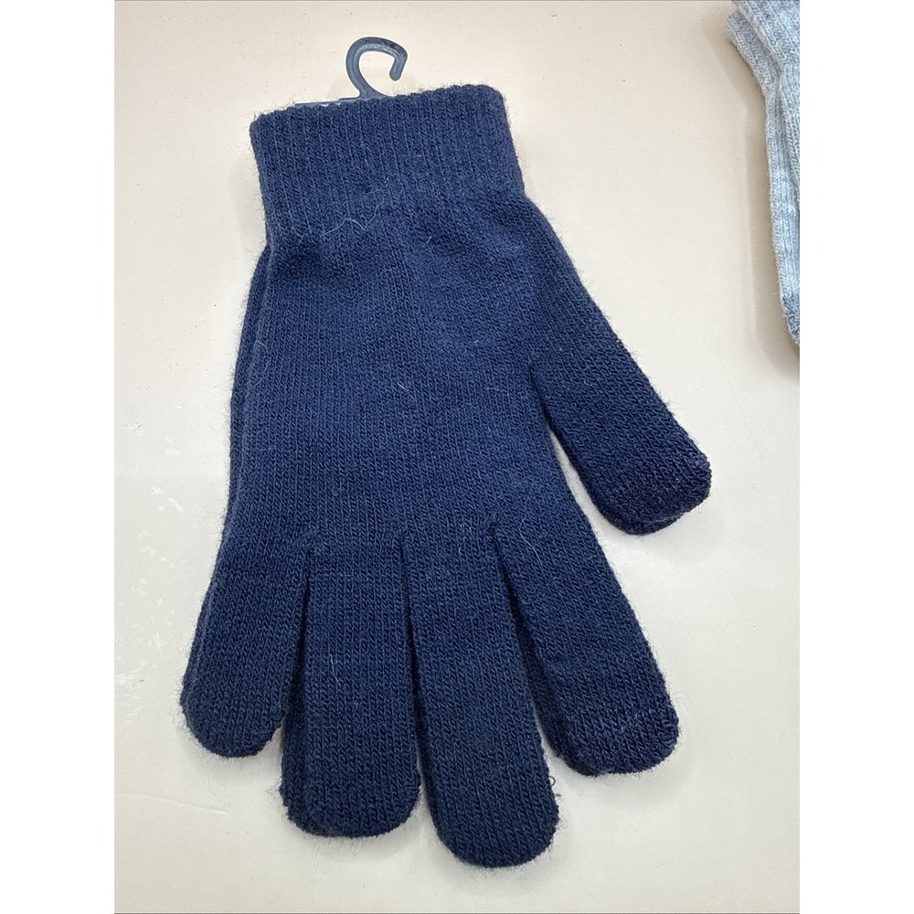 Winter Essentials Touch Screen Gloves – Warm Knit Gloves for Cold Weather - Picture 2 of 3